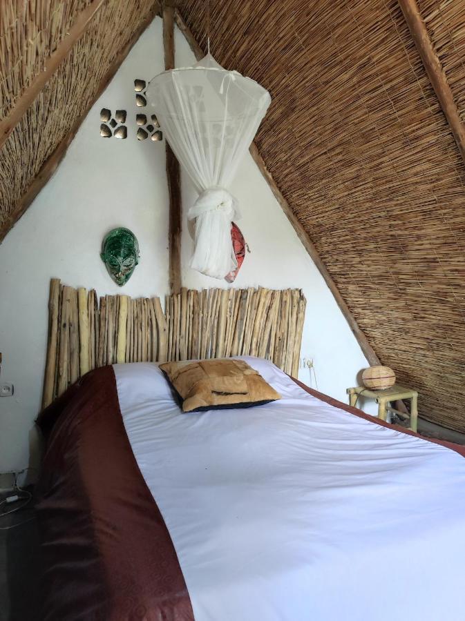 Inzu Lodge Гисеньи Экстерьер фото