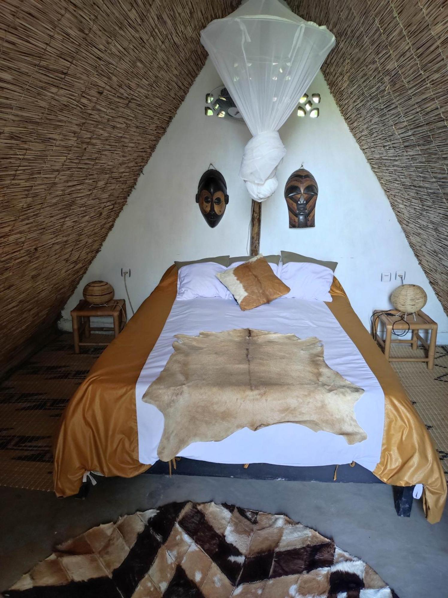 Inzu Lodge Гисеньи Экстерьер фото